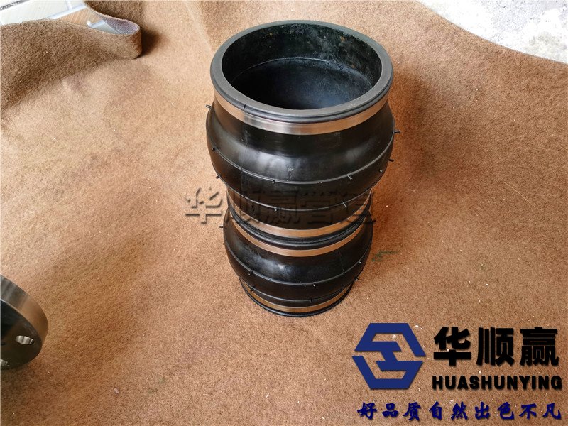 卡箍式橡膠(jiāo)柔性軟連接,